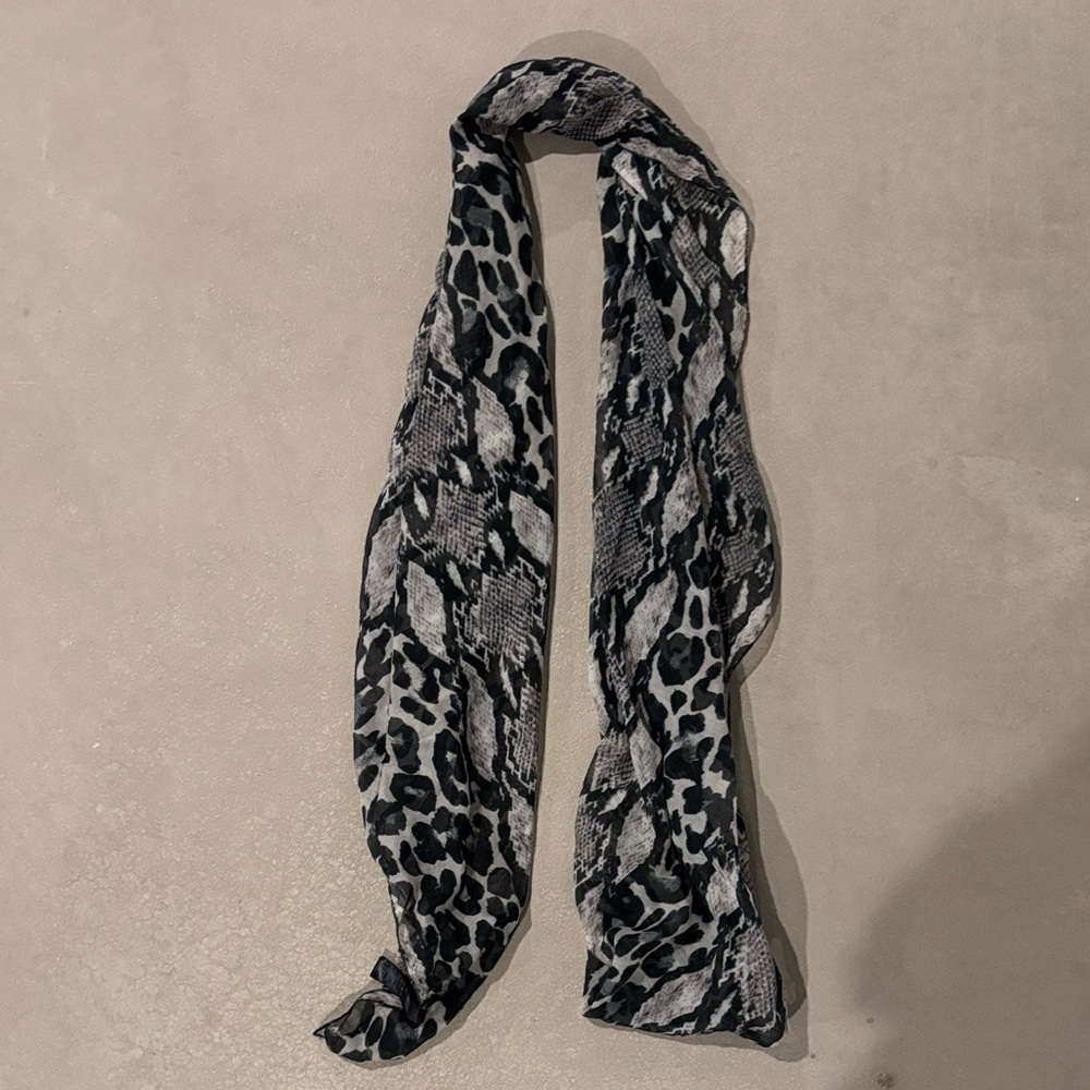 H&M Black and Gray Animal Print scarf